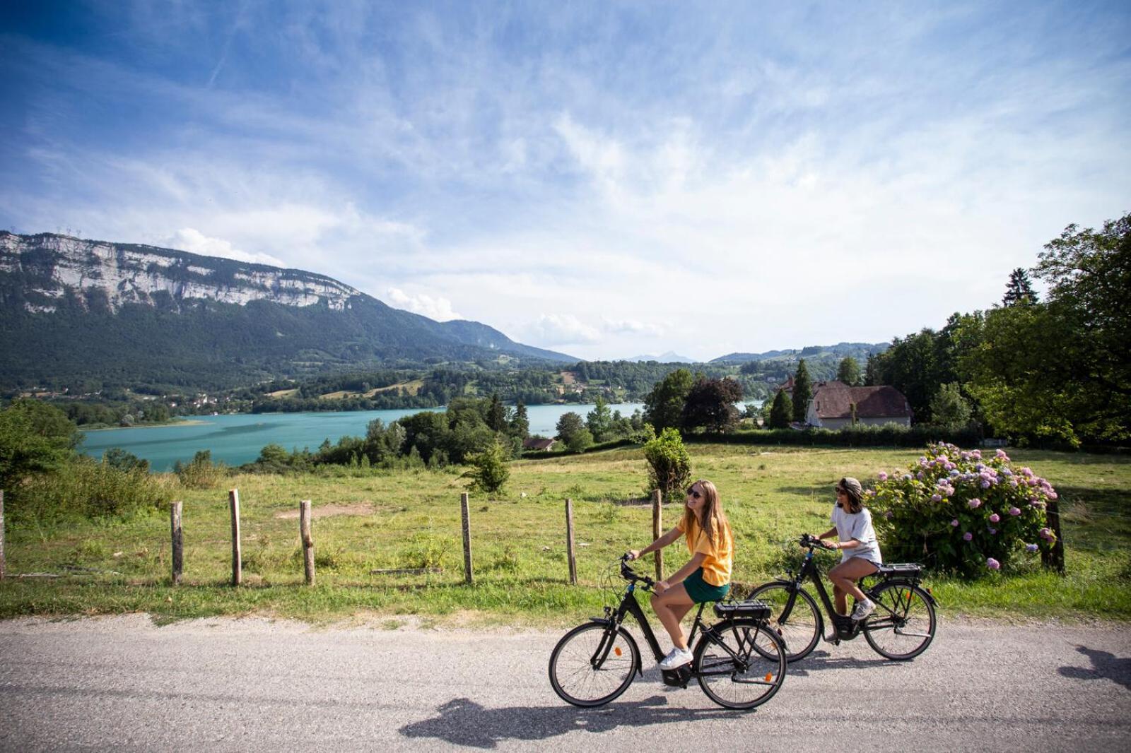 Huttopia Lac D'Aiguebelette Saint-Alban-de-Montbel Ngoại thất bức ảnh