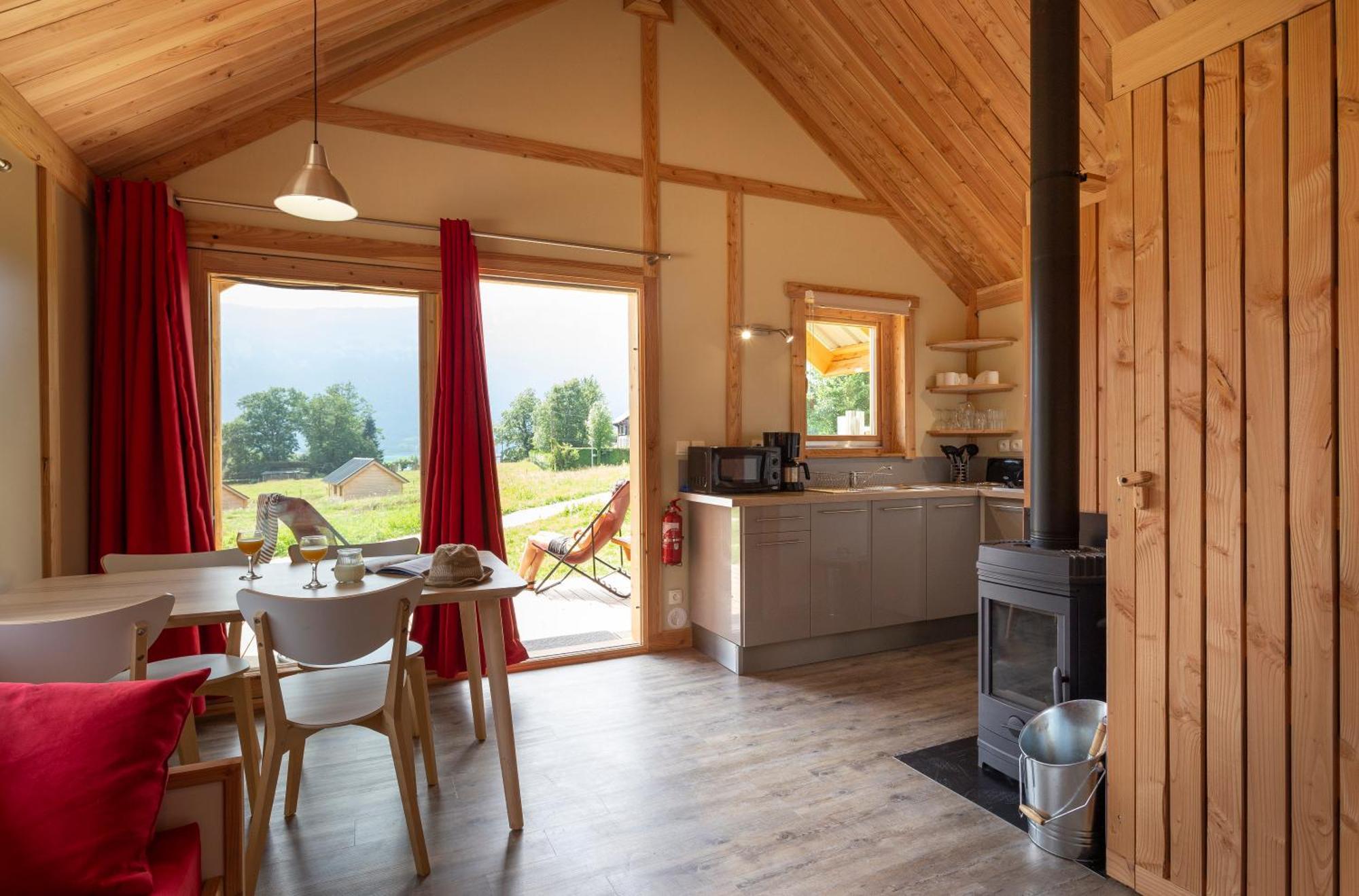 Huttopia Lac D'Aiguebelette Saint-Alban-de-Montbel Phòng bức ảnh